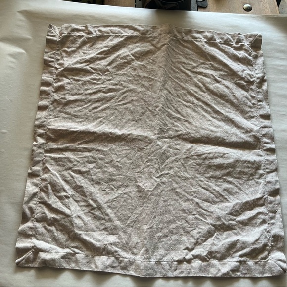 Unbranded Set of Two Oatmeal Tan Linen Napkins - Picture 5 of 13